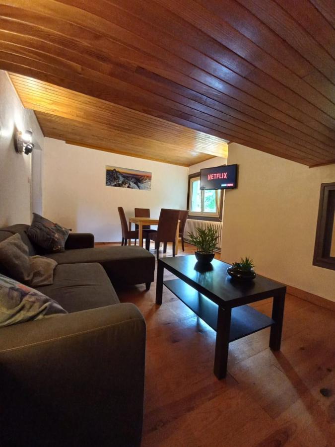 Logement Mansarde Dans Maison Avec Jardin En Bord De Piste, Vue Montagne ليز أوش المظهر الخارجي الصورة