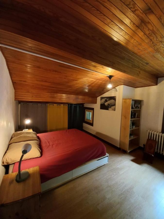 Logement Mansarde Dans Maison Avec Jardin En Bord De Piste, Vue Montagne ليز أوش المظهر الخارجي الصورة